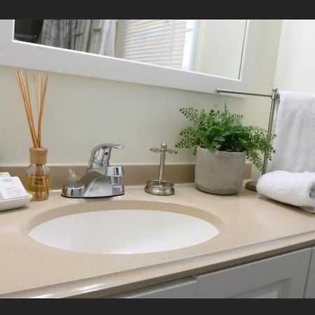 Great 2 Bedroom Condo,Free Parking,Easy Commute. Irvington Ngoại thất bức ảnh